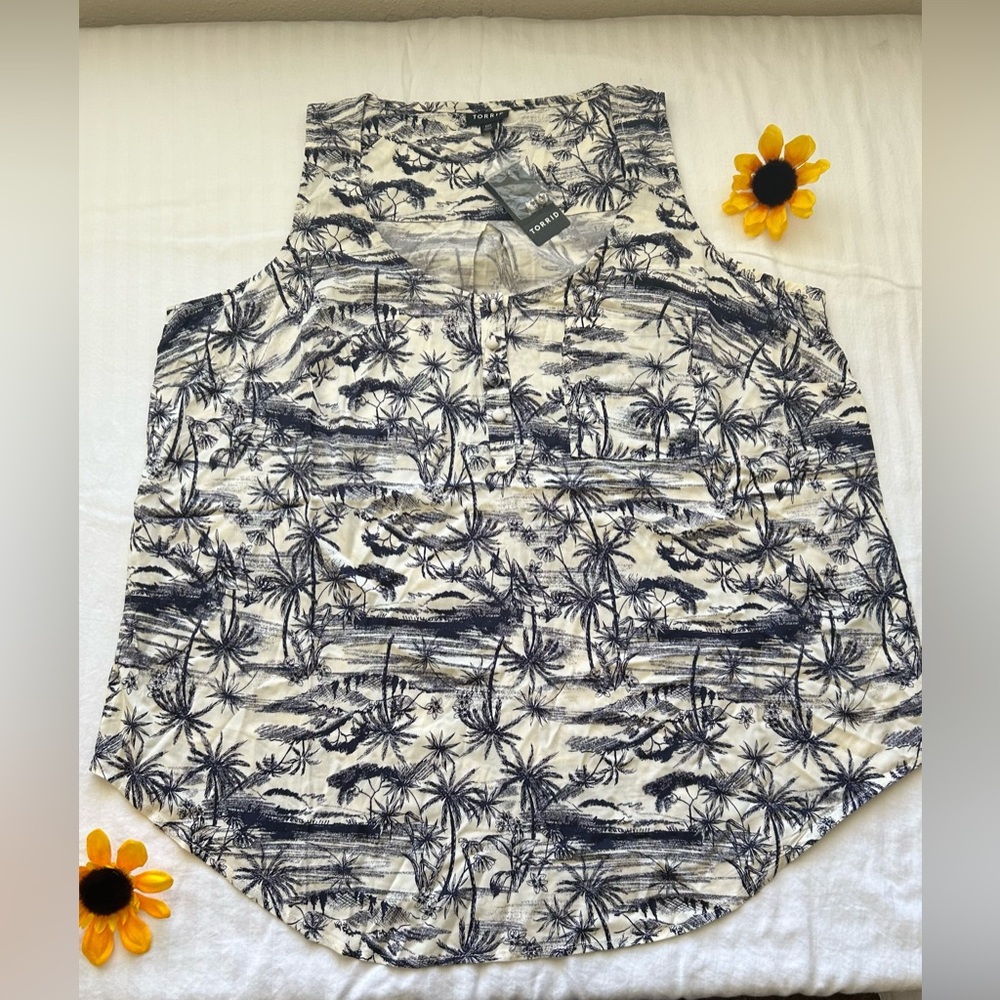 Challis Henley Pocket Sleeveless Tank